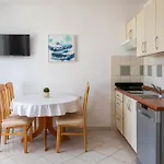 Bella Vista Apartment *